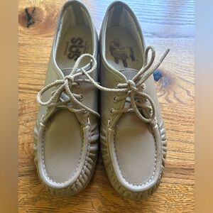 SAS Siesta Lace-up Loafer- size 9 Narrow in Mocha